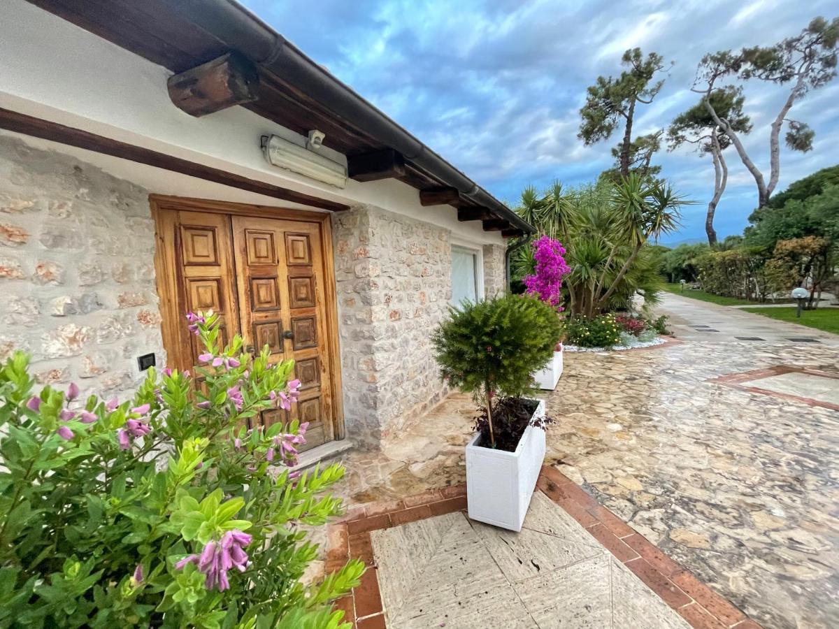 Villa Paonessa Lido Di Fondi Εξωτερικό φωτογραφία